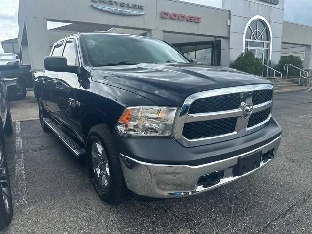 Used 2017 True Blue Pearlcoat Ram Tradesman image 3