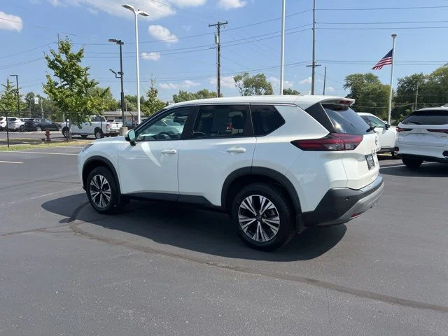 2023 Nissan Rogue SV - Photo 14