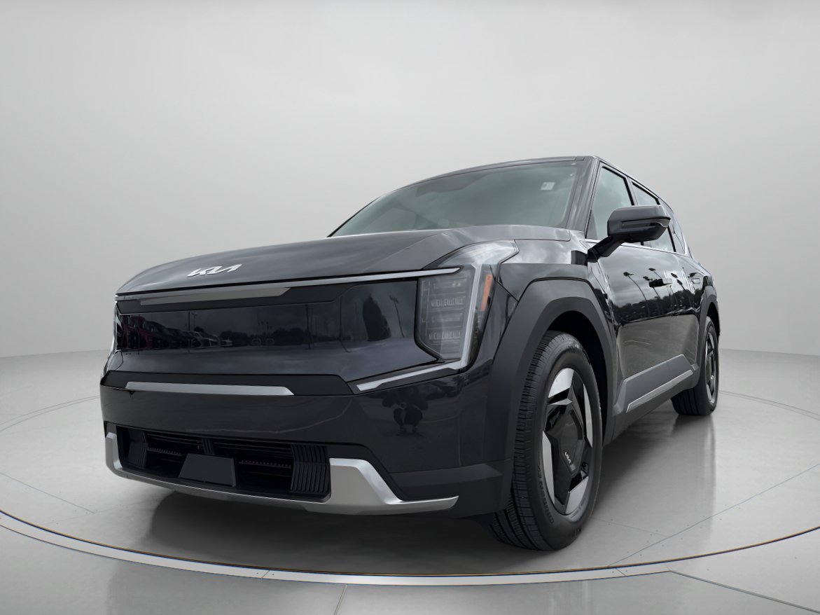 Used 2026 Panthera Metal Kia Light Long Range image 1