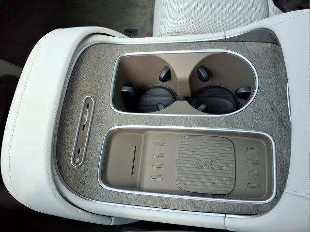 New 2026 White Hyundai SEL Premium image 26