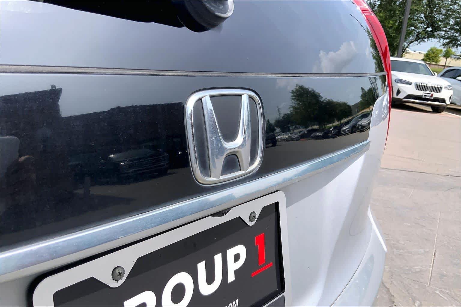 Used 2013 Alabaster Silver Metallic Honda EX-L image 31