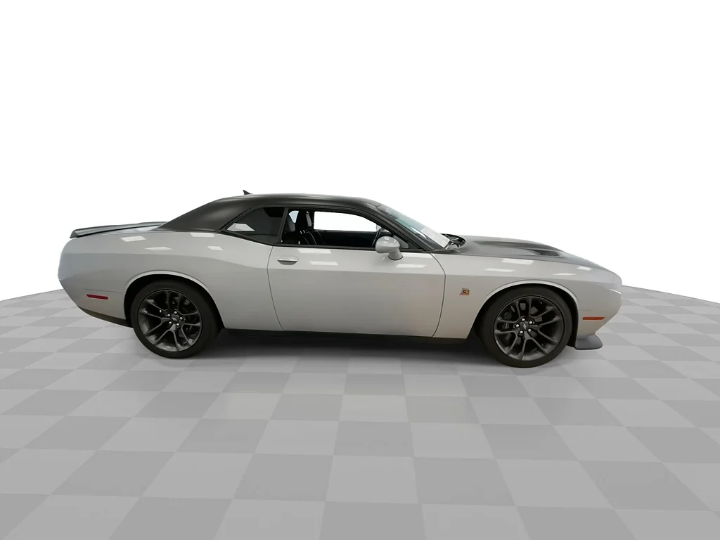 Used 2023 Triple Nickel Clear Coat Dodge R/T Scat Pack image 2