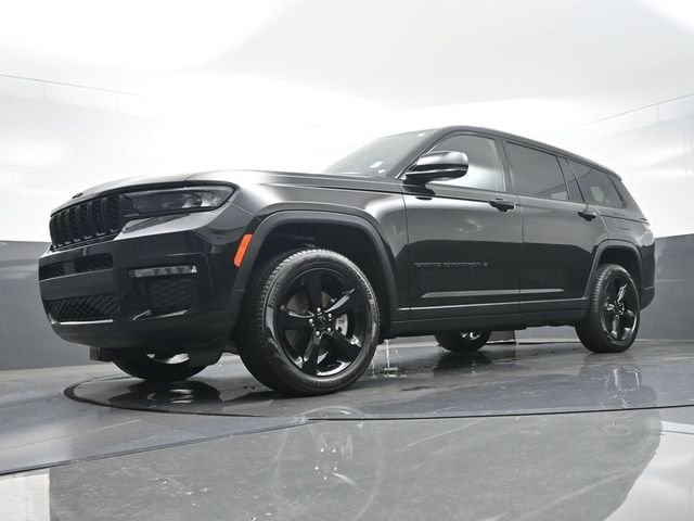 Used 2024 Black Jeep Limited image 35