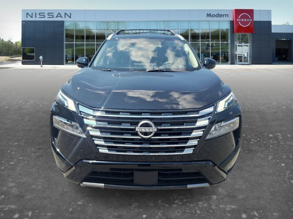 Used 2026 Super Black Nissan Platinum image 2