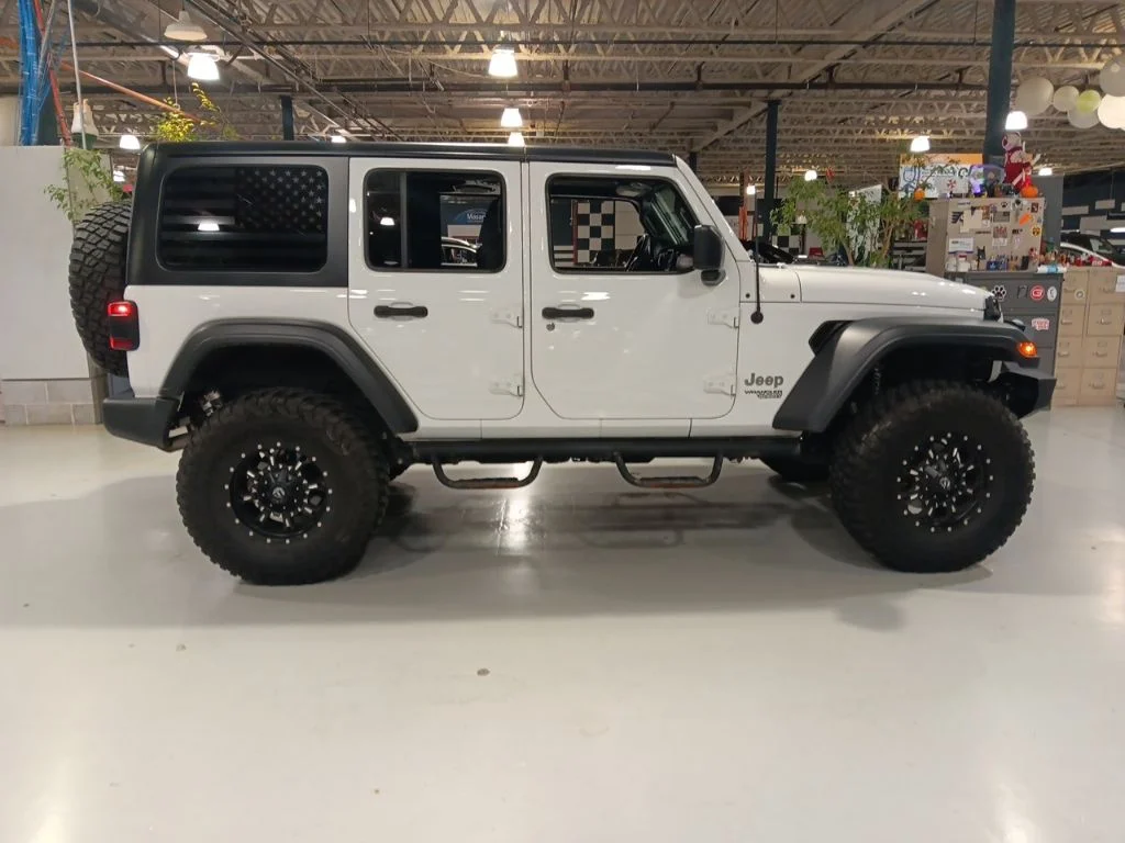 Used 2019 Bright White Clearcoat Jeep Unlimited Sport S image 5