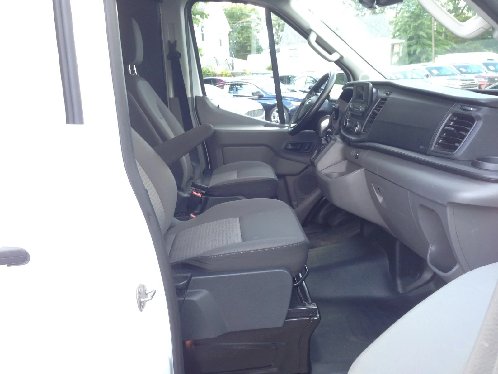 Used 2020 Oxford White Ford w/ rearCam image 36