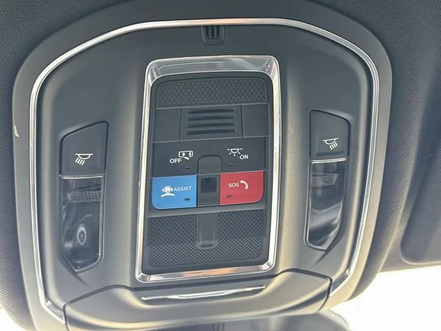 Used 2024 Silver Jeep Laredo image 45