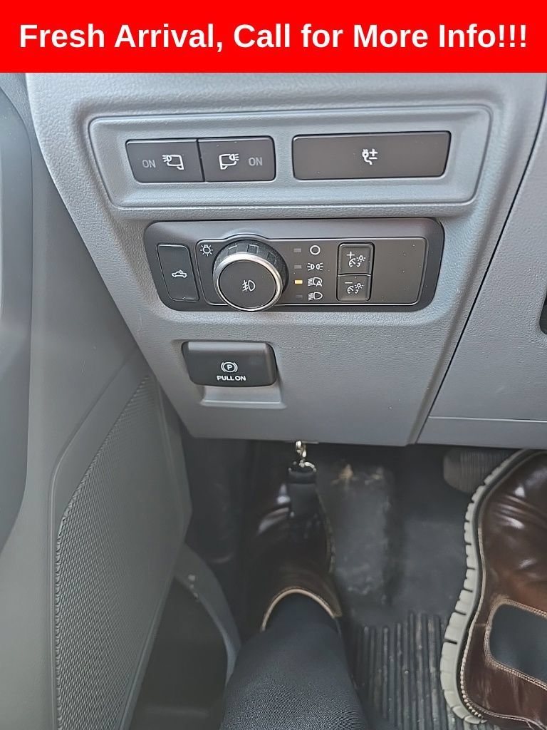 Used 2022 Gray Ford XLT image 19