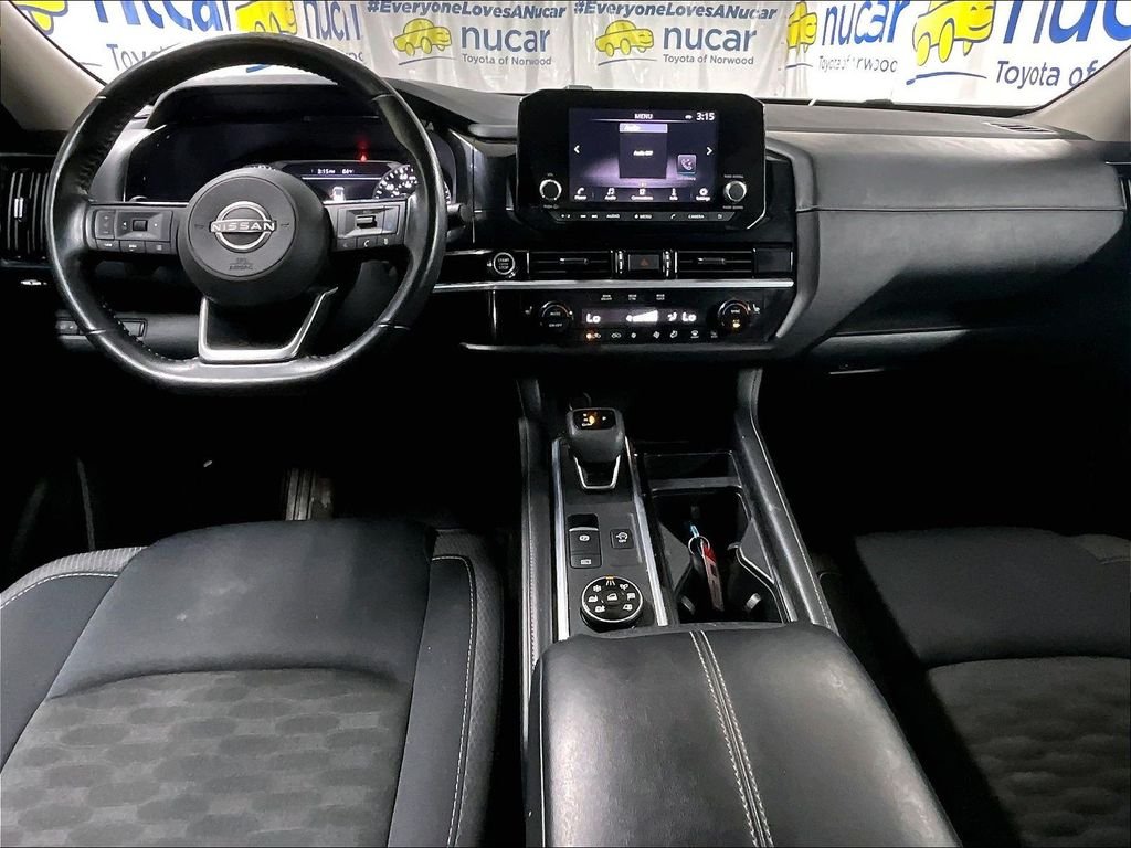 Used 2022 Red Nissan SV image 21