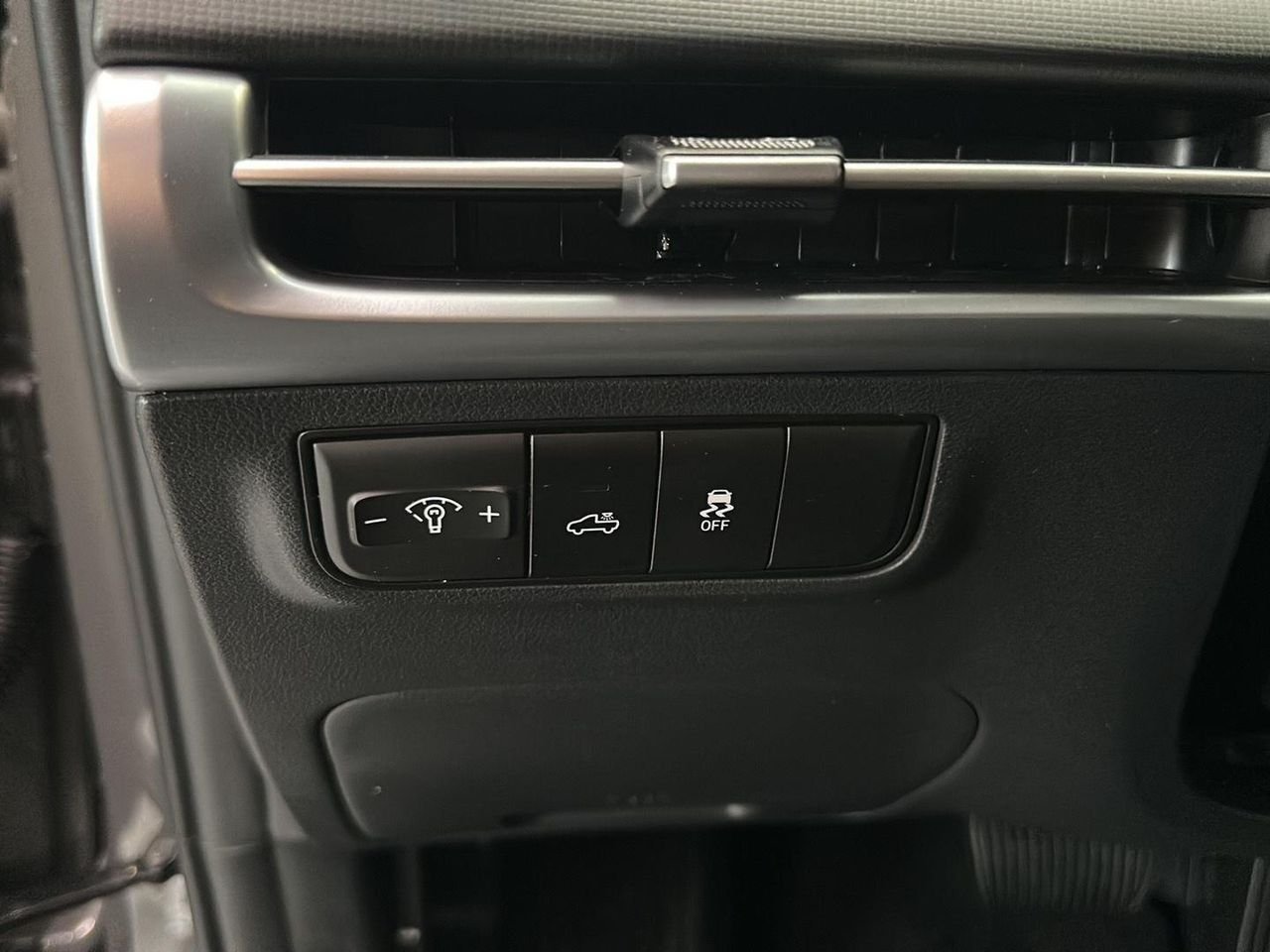 New 2026 Hampton Gray Hyundai SEL AWD image 57