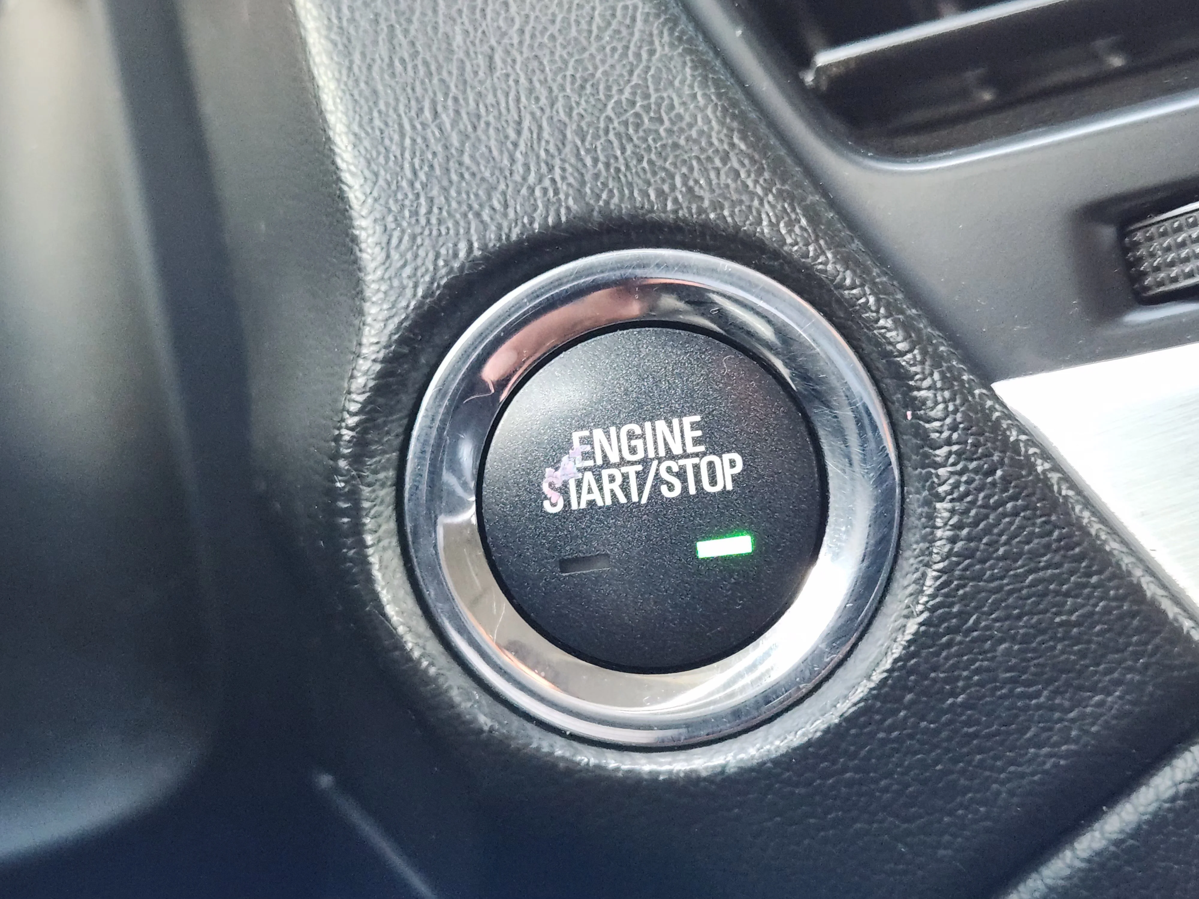 Used 2018 Onyx Black GMC SLT image 21