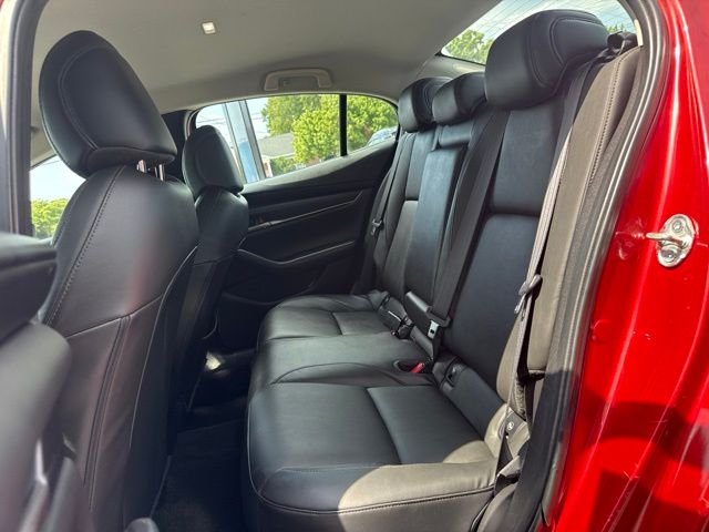 Used 2020 Red Mazda Select image 11