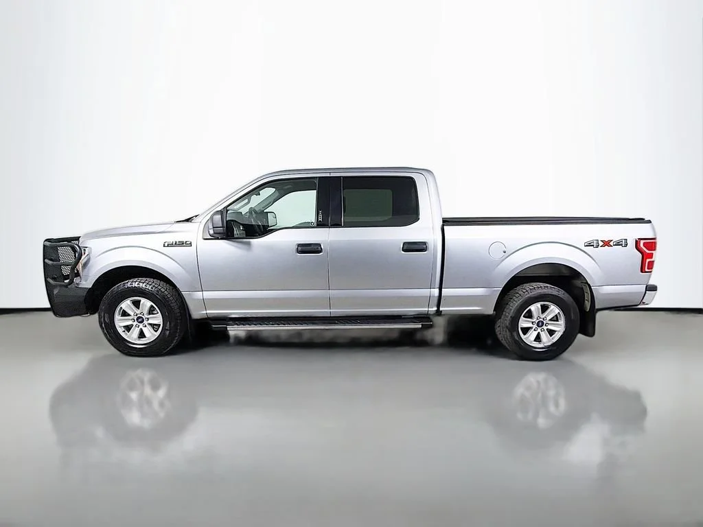 Used 2020  Ford XL image 9