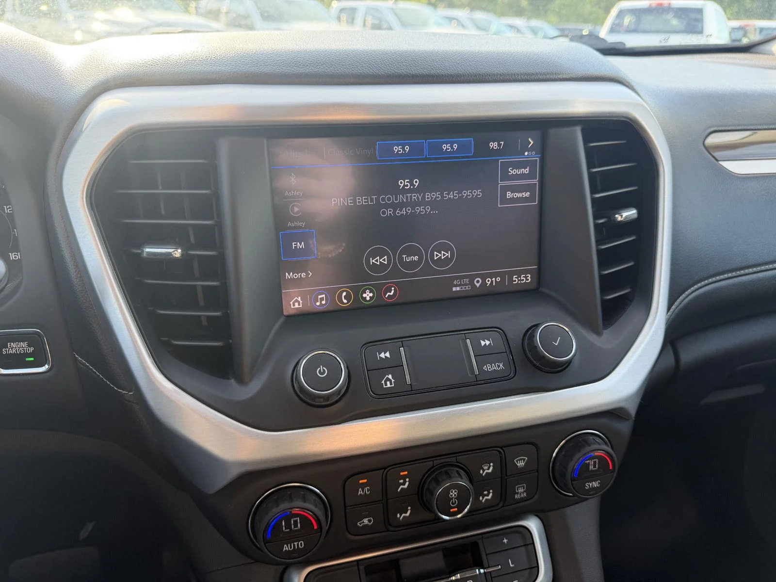 Used 2021 Ebony Twilight Metallic GMC SLE image 11