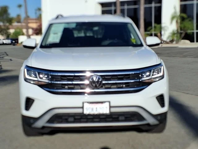 Used 2023 White Volkswagen 3.6L V6 SE w/Technology image 2
