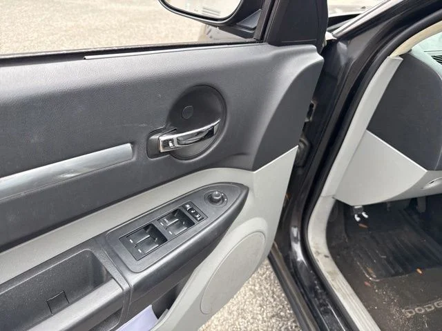 Used 2010 Black Dodge SXT image 25
