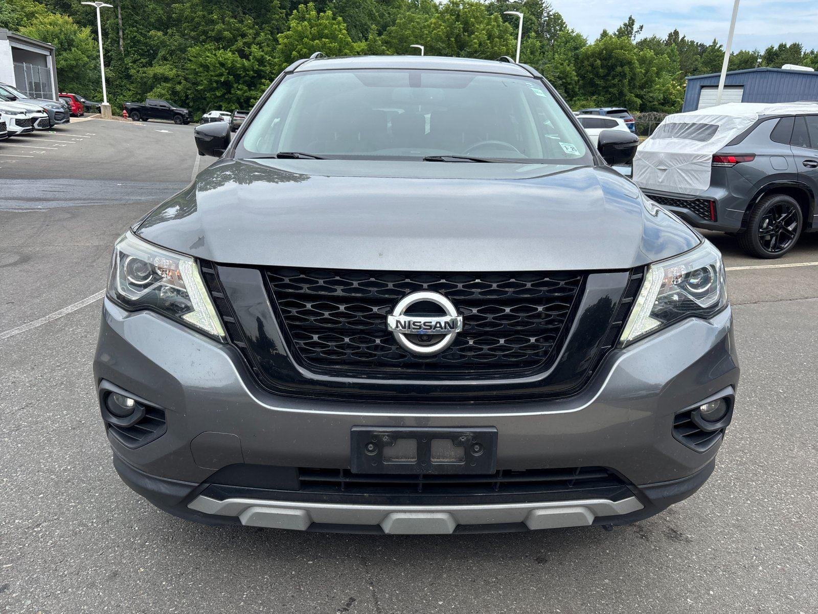 Used 2020  NISSAN SL image 8