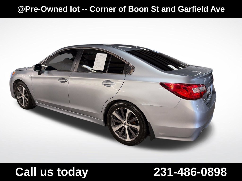 Used 2015 Silver Subaru 2.5i image 3