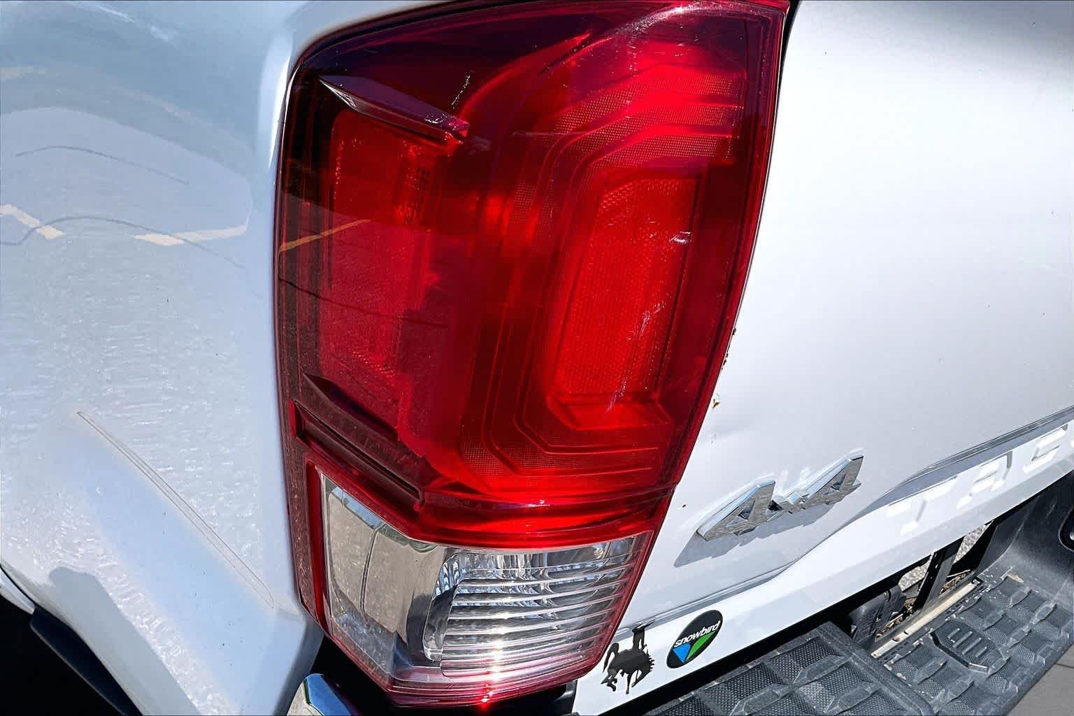 Used 2016 Super White Toyota SR5 image 27