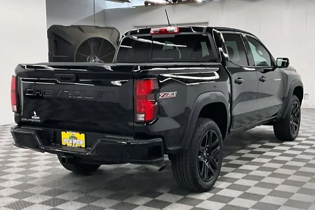 Used 2024 Black Chevrolet Z71 image 12