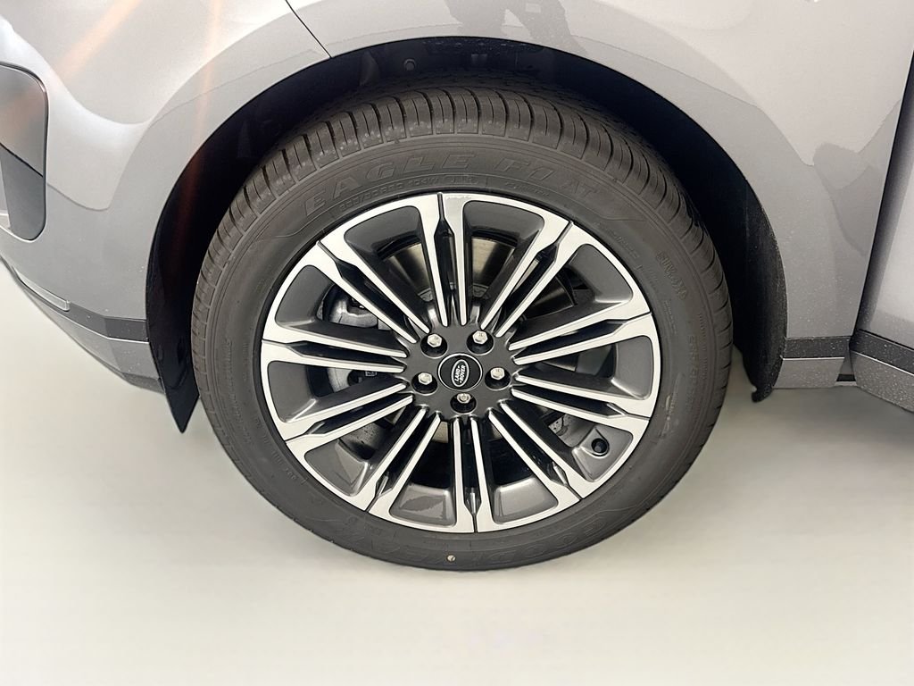 New 2026 Eiger Grey Land Rover Core S image 31
