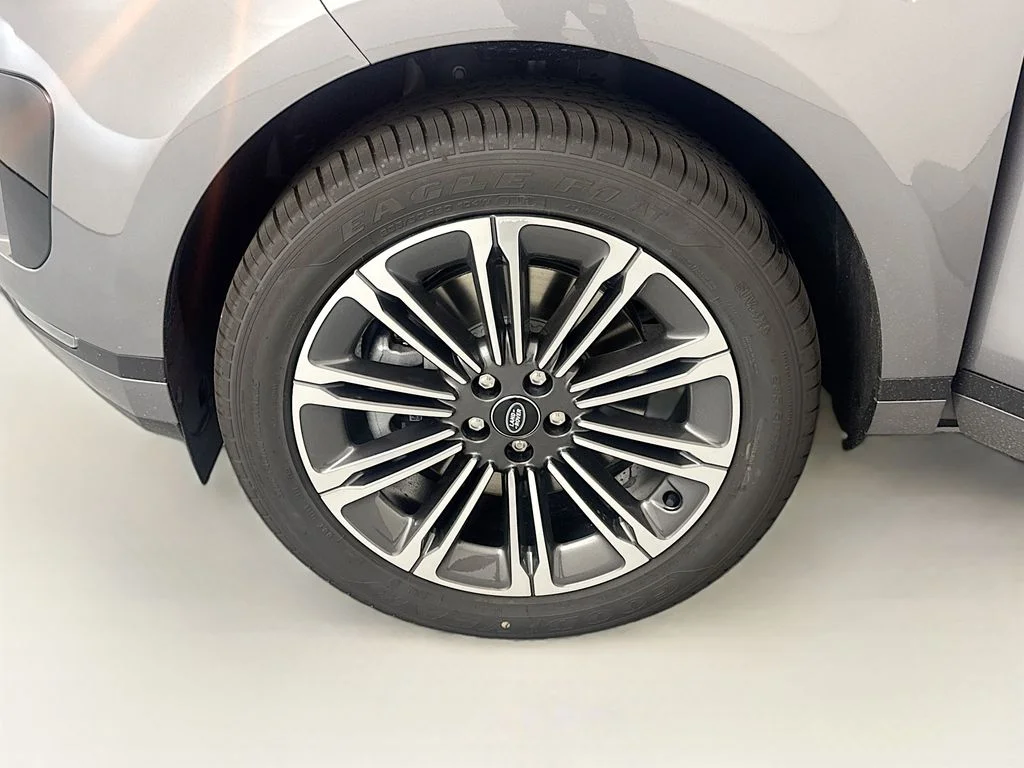 New 2026 Eiger Grey Land Rover Core S image 31
