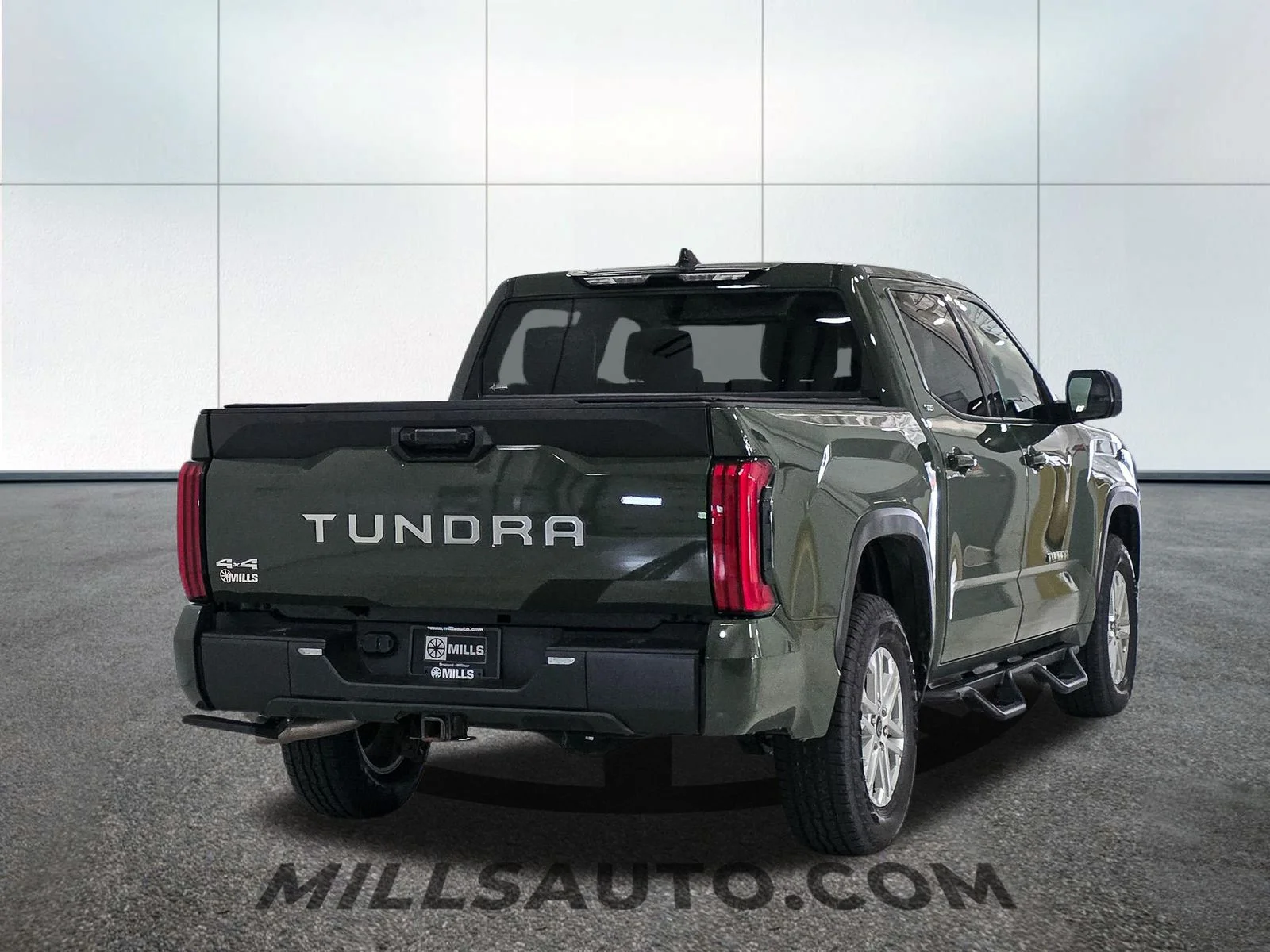 Used 2023 Green Toyota SR5 image 7