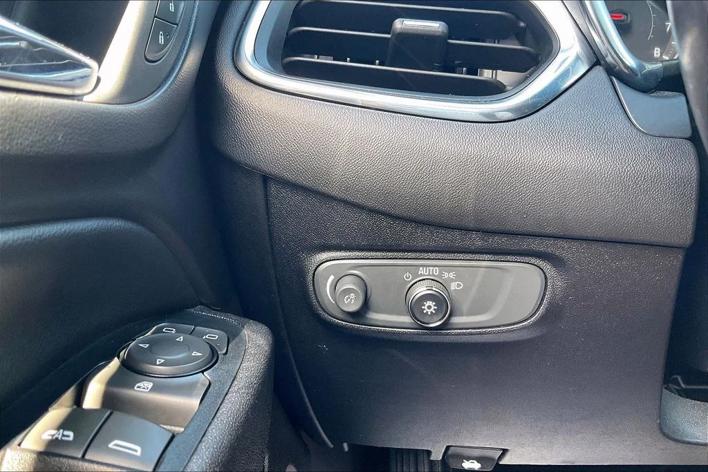 Used 2019 Black Chevrolet LT image 34