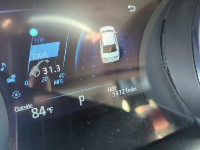 Used 2019 Off-white Toyota XSE V6 image 20