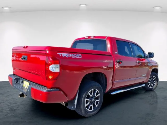 Used 2016 Red Toyota SR5 image 6