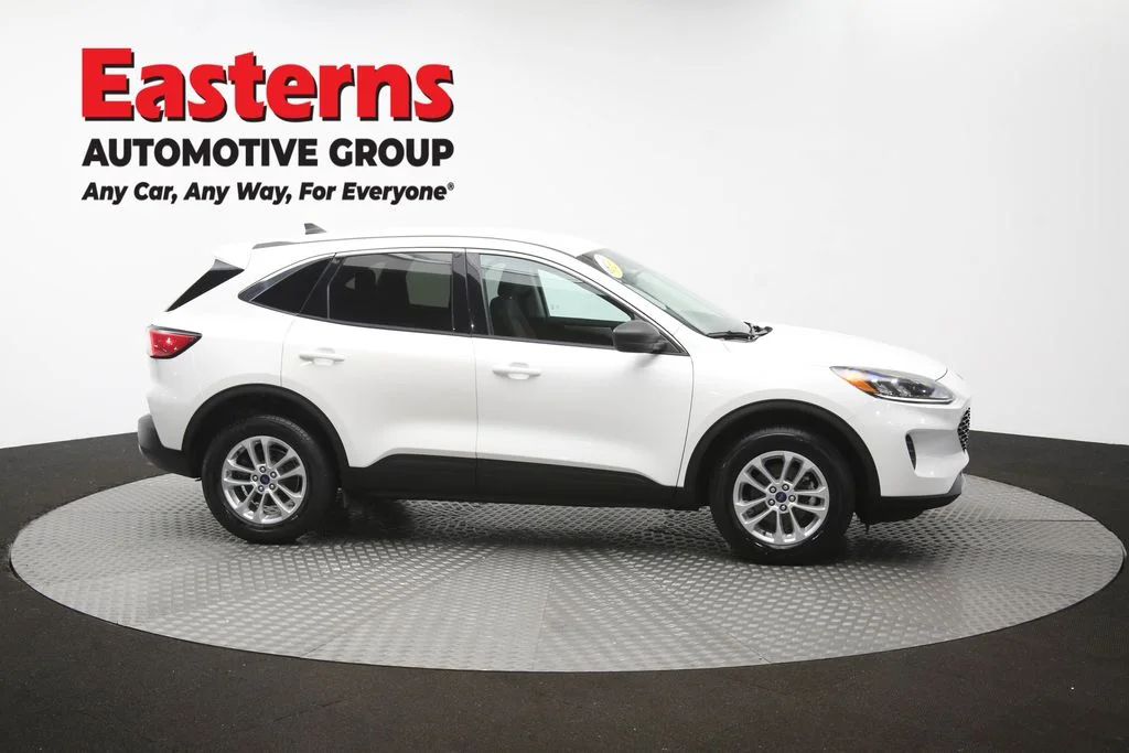 Used 2022 White Ford SE image 46