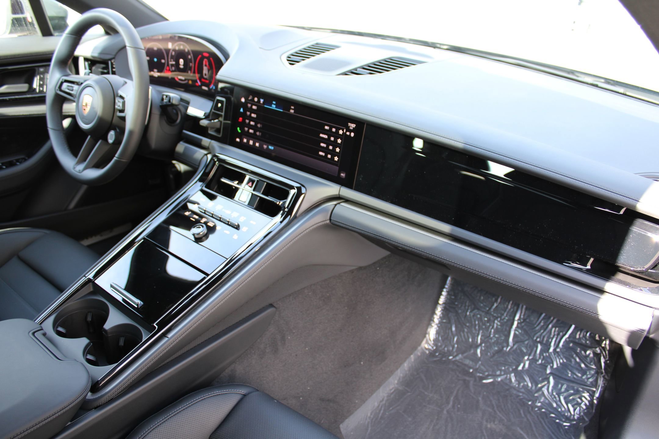2026 Porsche Panamera Base - Photo 25