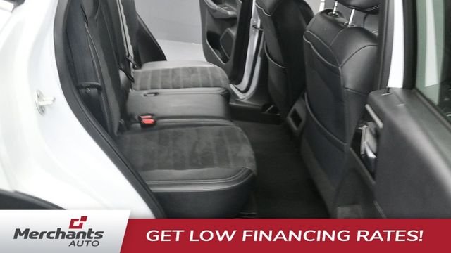 Used 2024 White Mitsubishi SE image 17