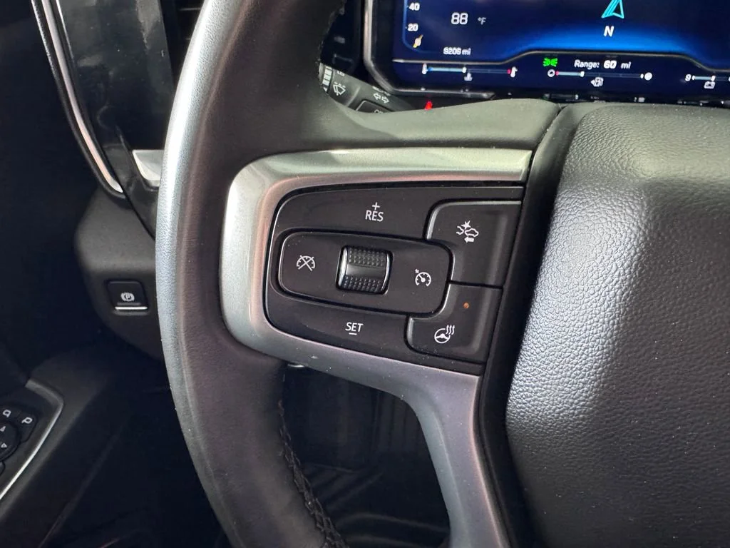 Certified Used 2025 Summit White Chevrolet LT image 17