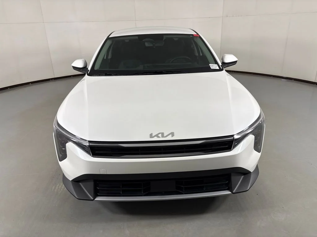 New 2026 Snow White Pearl Kia EX image 3