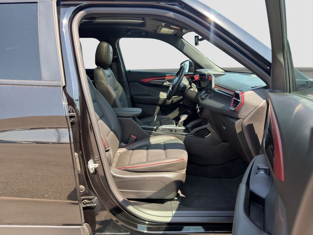 Used 2025 Black Chevrolet RS image 18