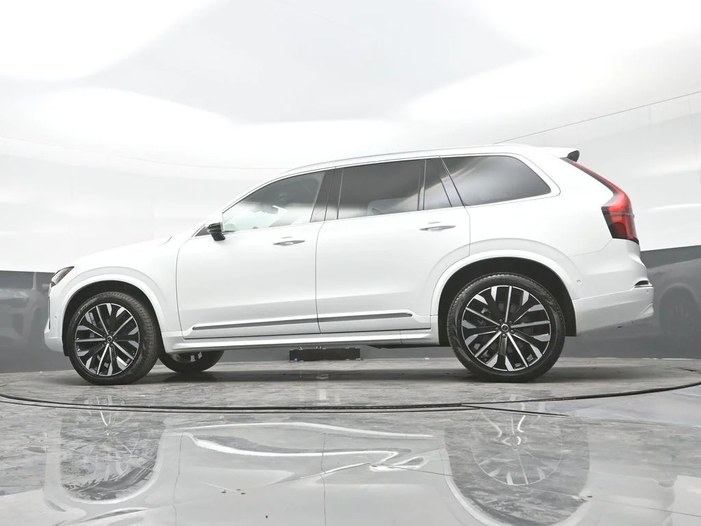 New 2026 Crystal White Volvo Plus image 26