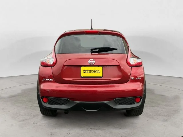 Used 2015 Red Nissan SL image 6