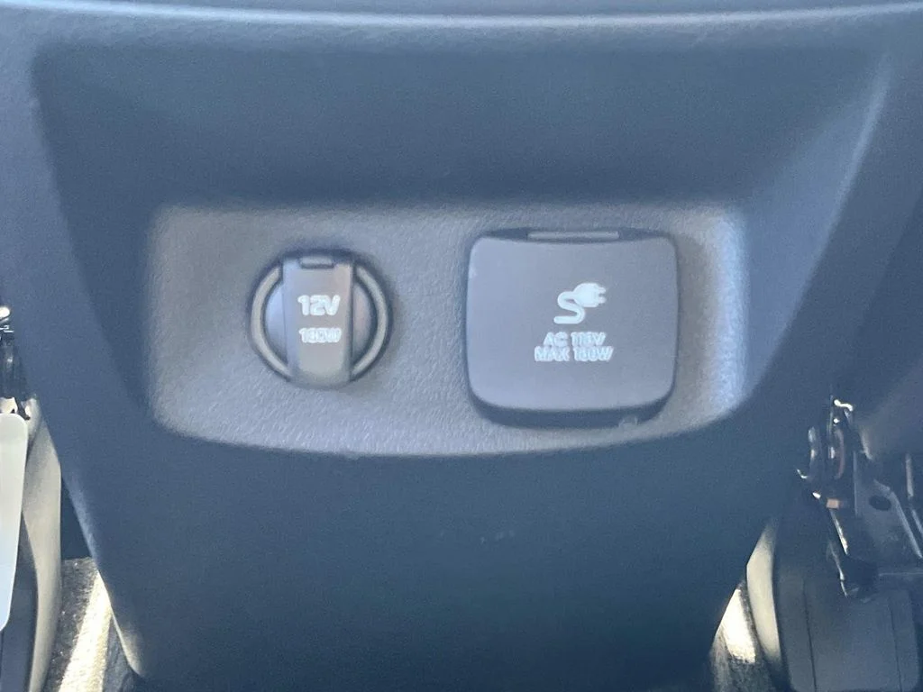 Used 2023 Blue Hyundai SEL image 16