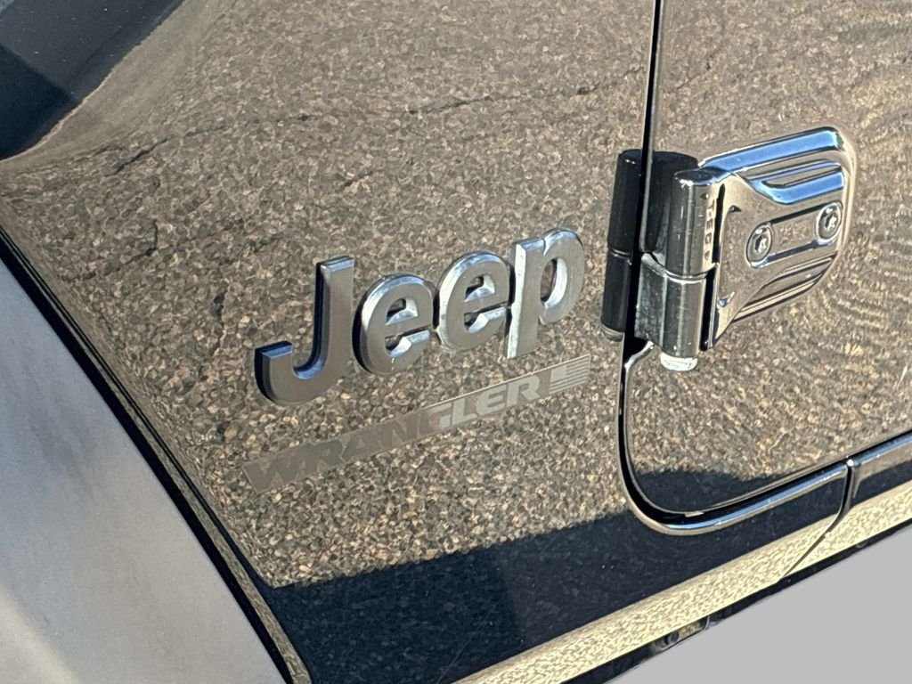 Used 2023 Black Jeep Sport S image 15