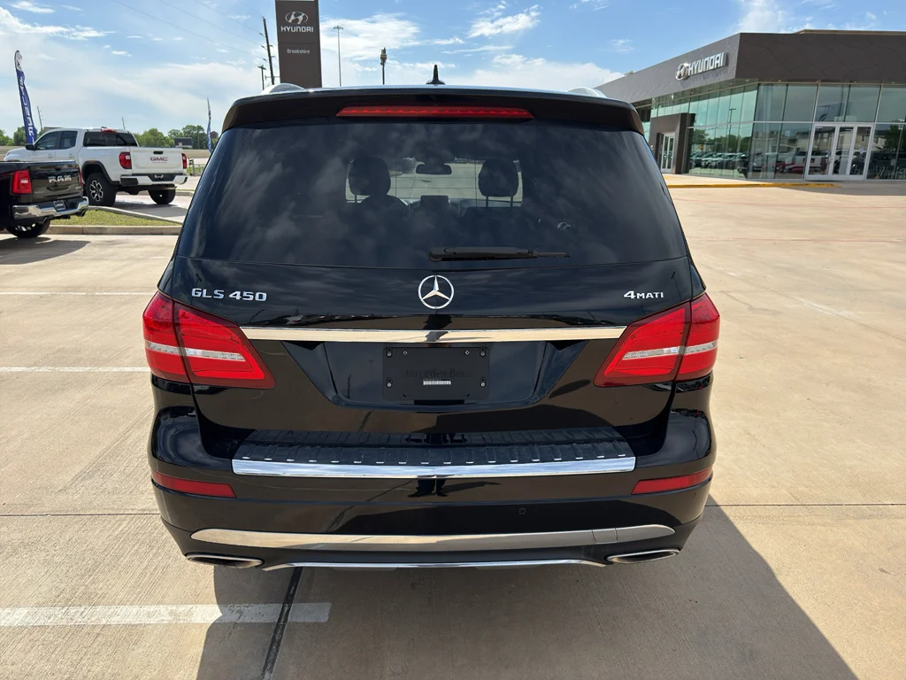 Used 2018 Obsidian Black Metallic Mercedes-Benz 450 4MATIC® image 7