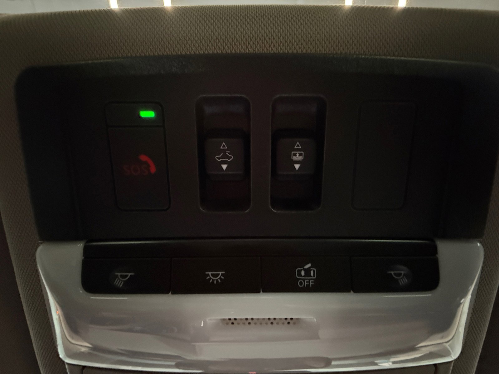 New 2026 Champagne Silver Metallic Nissan Platinum image 37