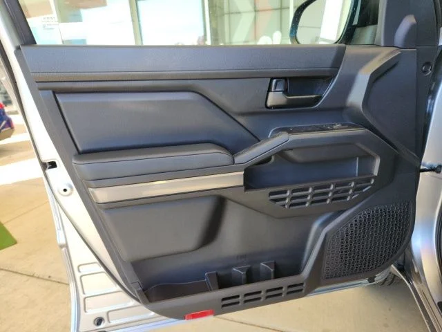 2025 Toyota Tacoma SR5 - Photo 16