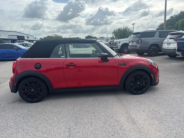 Used 2022 Red MINI Signature image 4