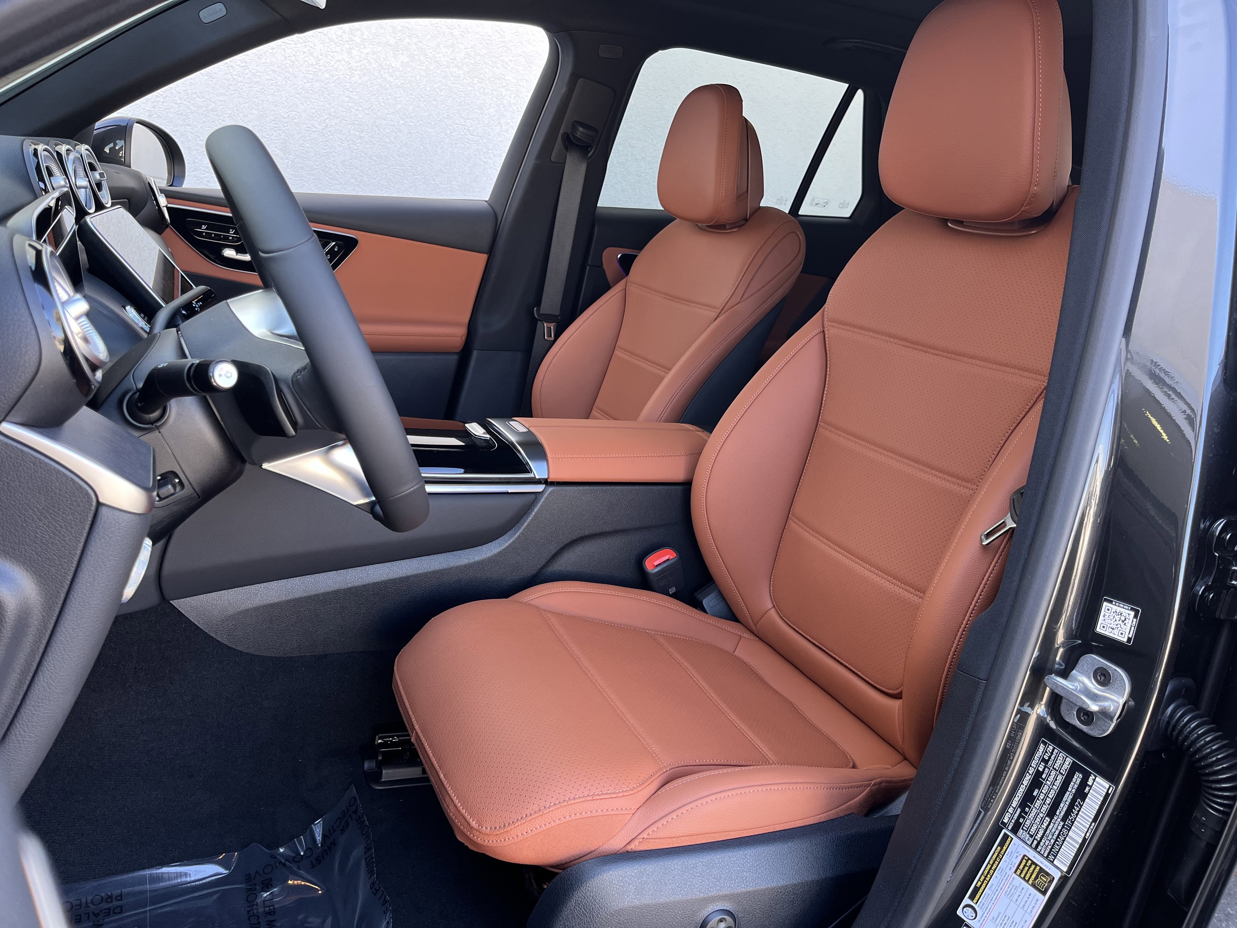 New 2026 Graphite Grey Metallic Mercedes-Benz GLC 300 image 16