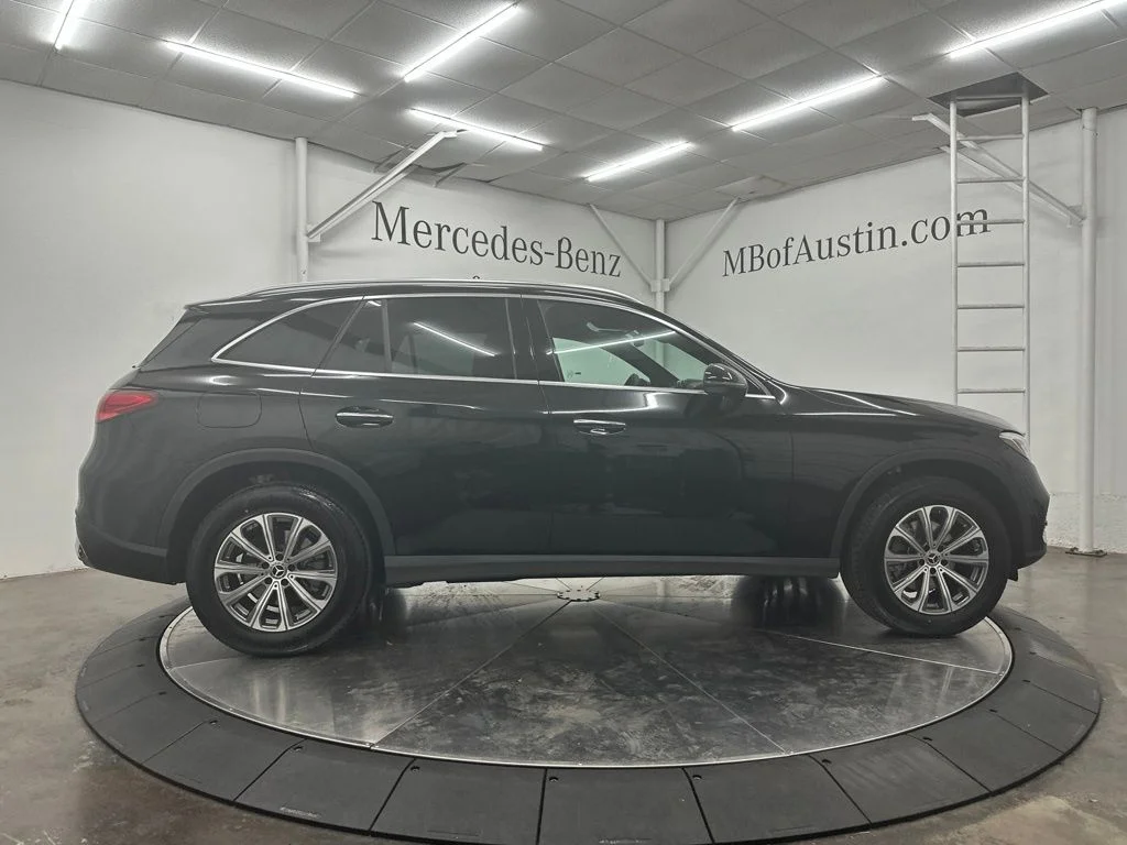 New 2026 Black Mercedes-Benz GLC 300 image 8