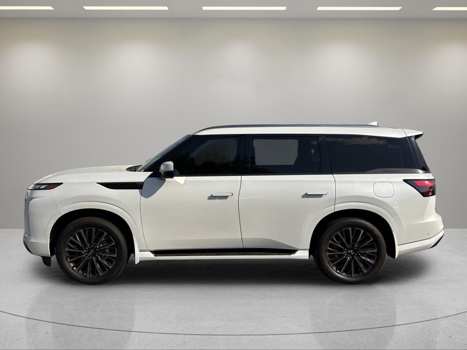 New 2026 RADIANT WHITE INFINITI Autograph 4WD image 2