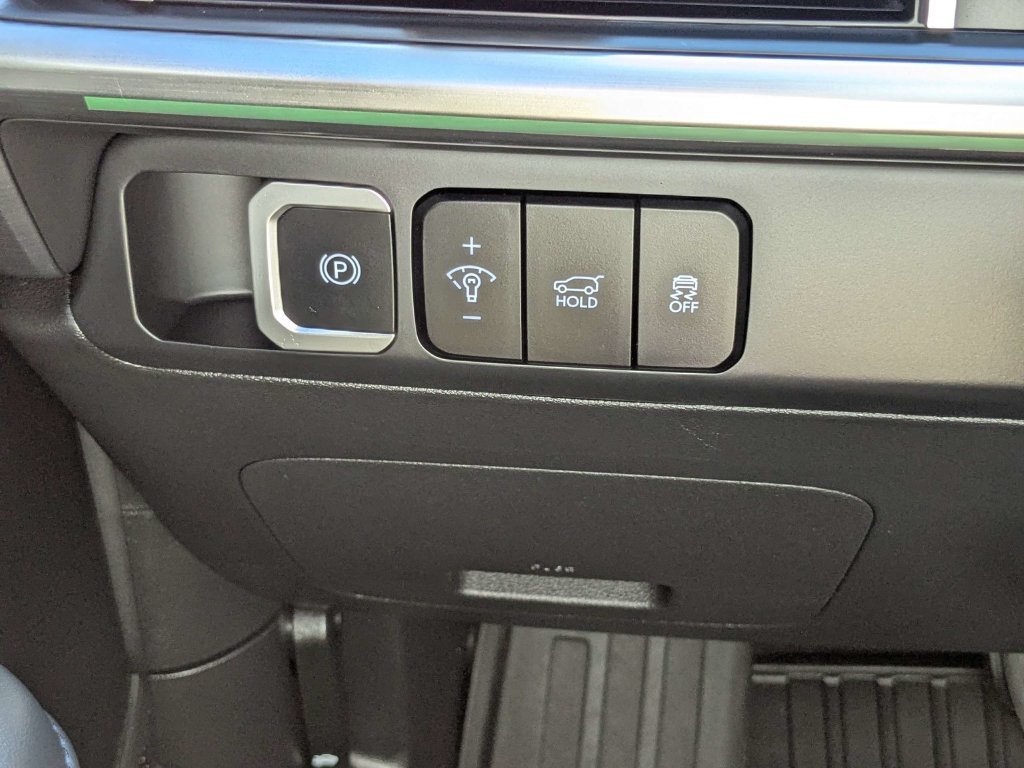 Certified Used 2025 Gray Hyundai Limited image 31
