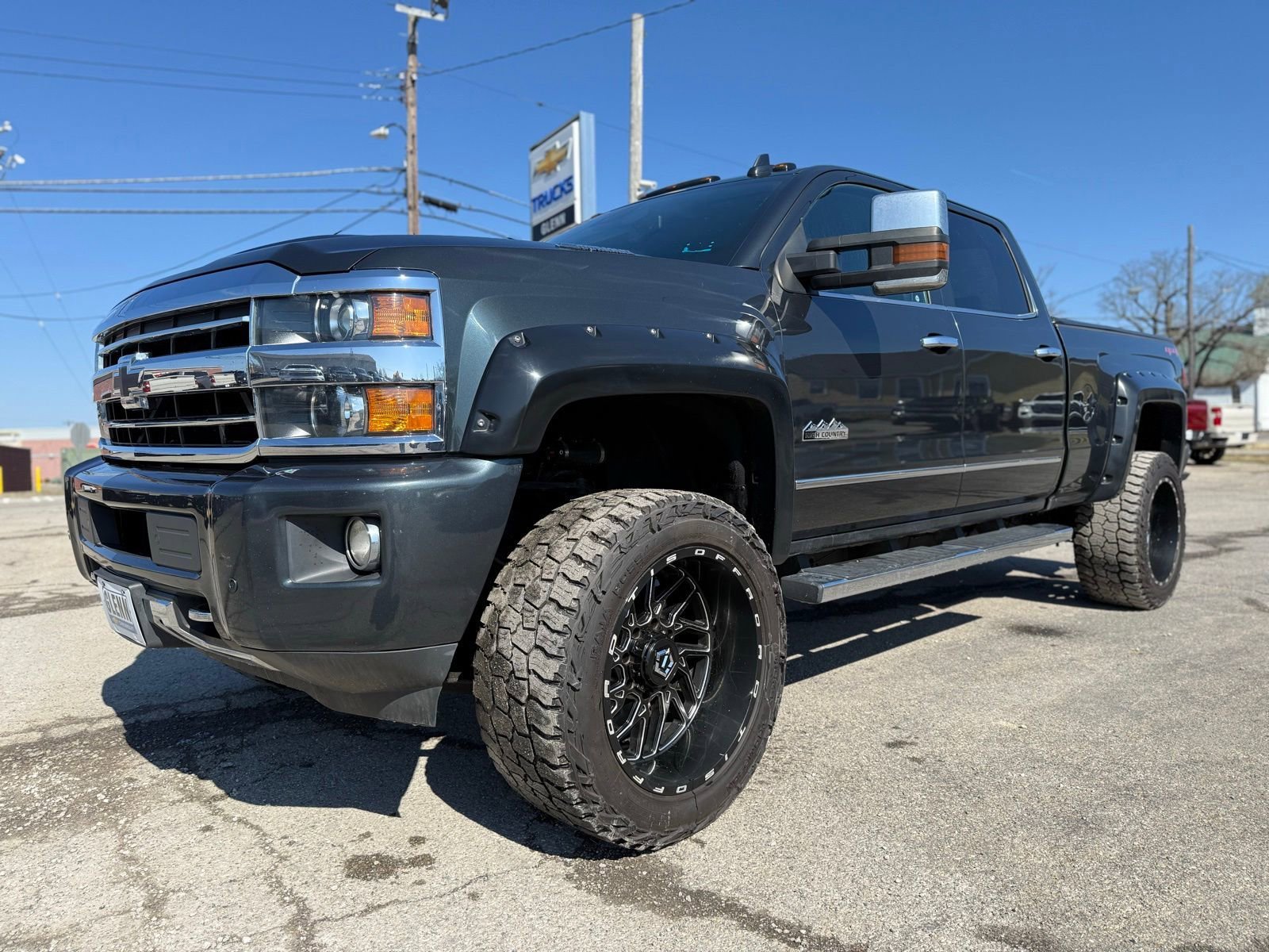 2019 Chevrolet Silverado 2500HD High Country - Photo 2