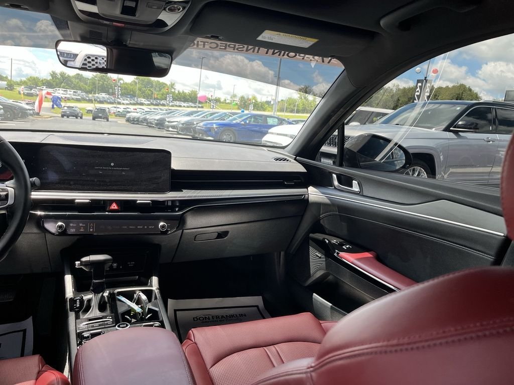 2025 Kia K5 GT-Line - Photo 11